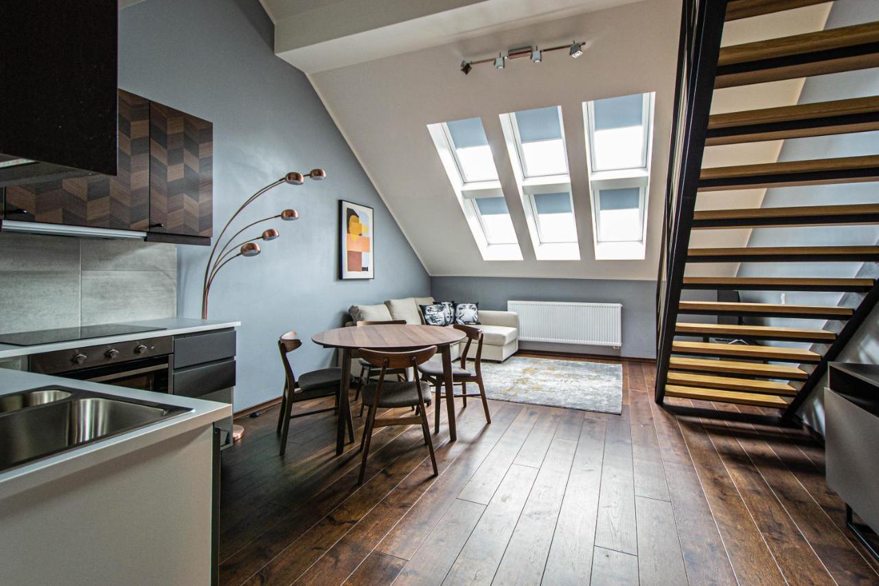 Quite Loft With Balcony And 3 Air Conditioners Prag Exterior foto