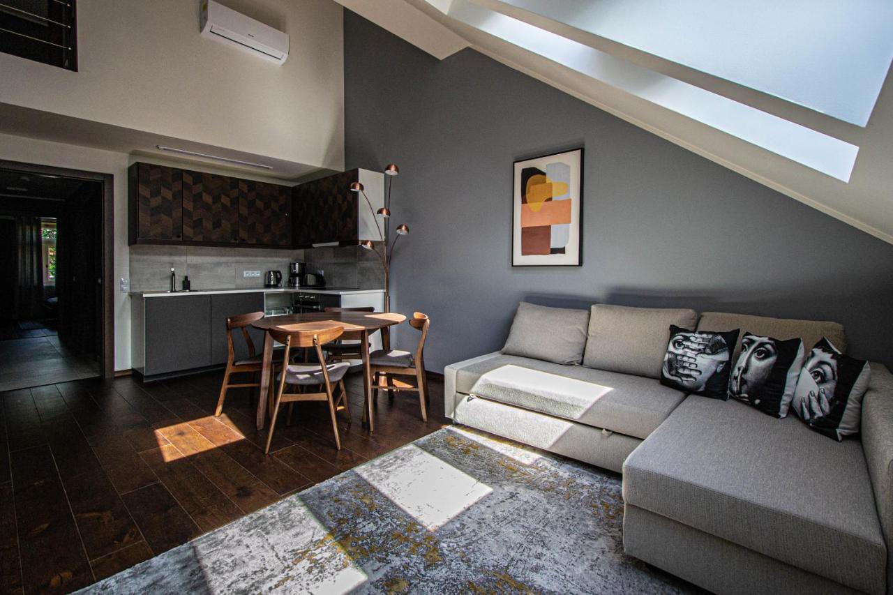 Quite Loft With Balcony And 3 Air Conditioners Prag Exterior foto
