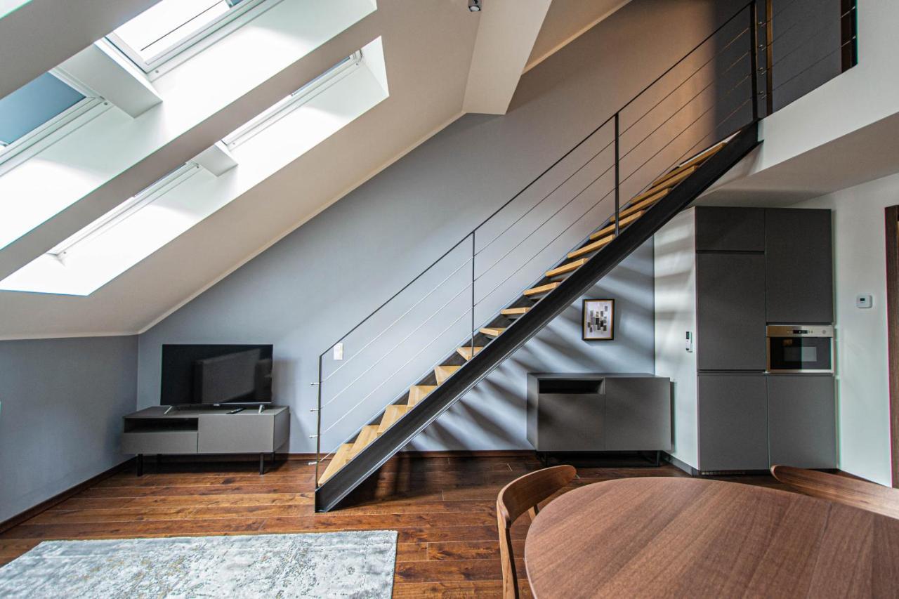 Quite Loft With Balcony And 3 Air Conditioners Prag Exterior foto